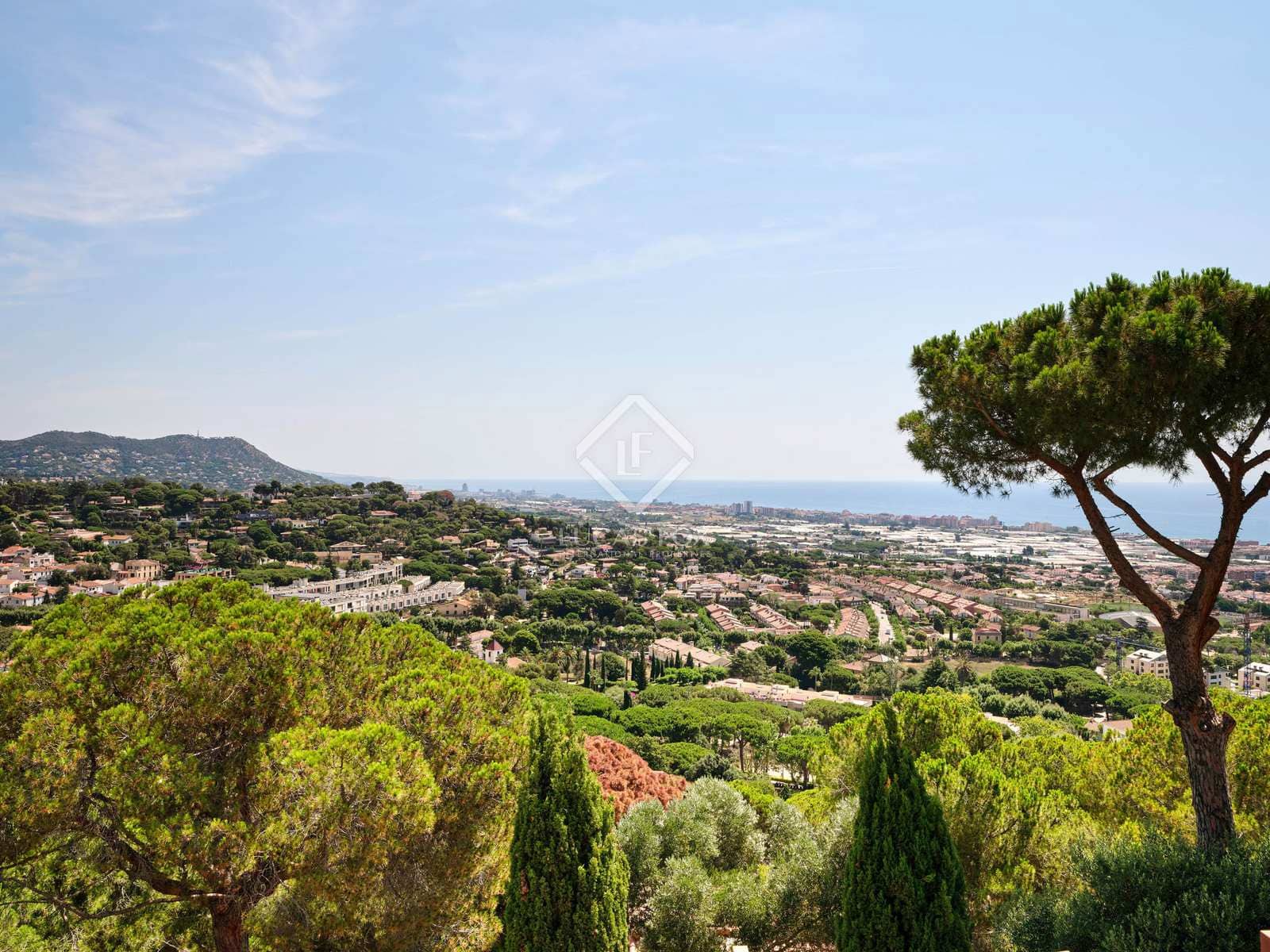 4 soverom Villa til salgs i Premia de Dalt med svømmebasseng garasje - € 1 350 000 (Ref: 8435224)