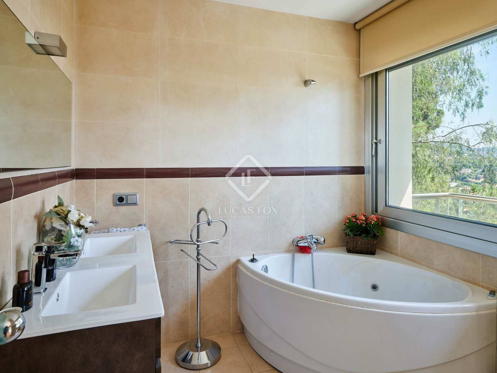 4 soverom Villa til salgs i Premia de Dalt med svømmebasseng garasje - € 1 350 000 (Ref: 8435224)