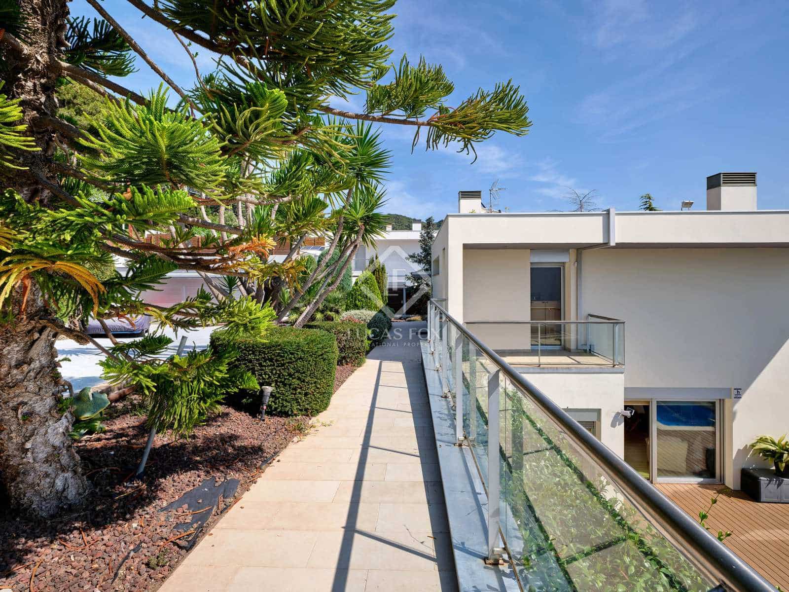 4 soverom Villa til salgs i Premia de Dalt med svømmebasseng garasje - € 1 350 000 (Ref: 8435224)