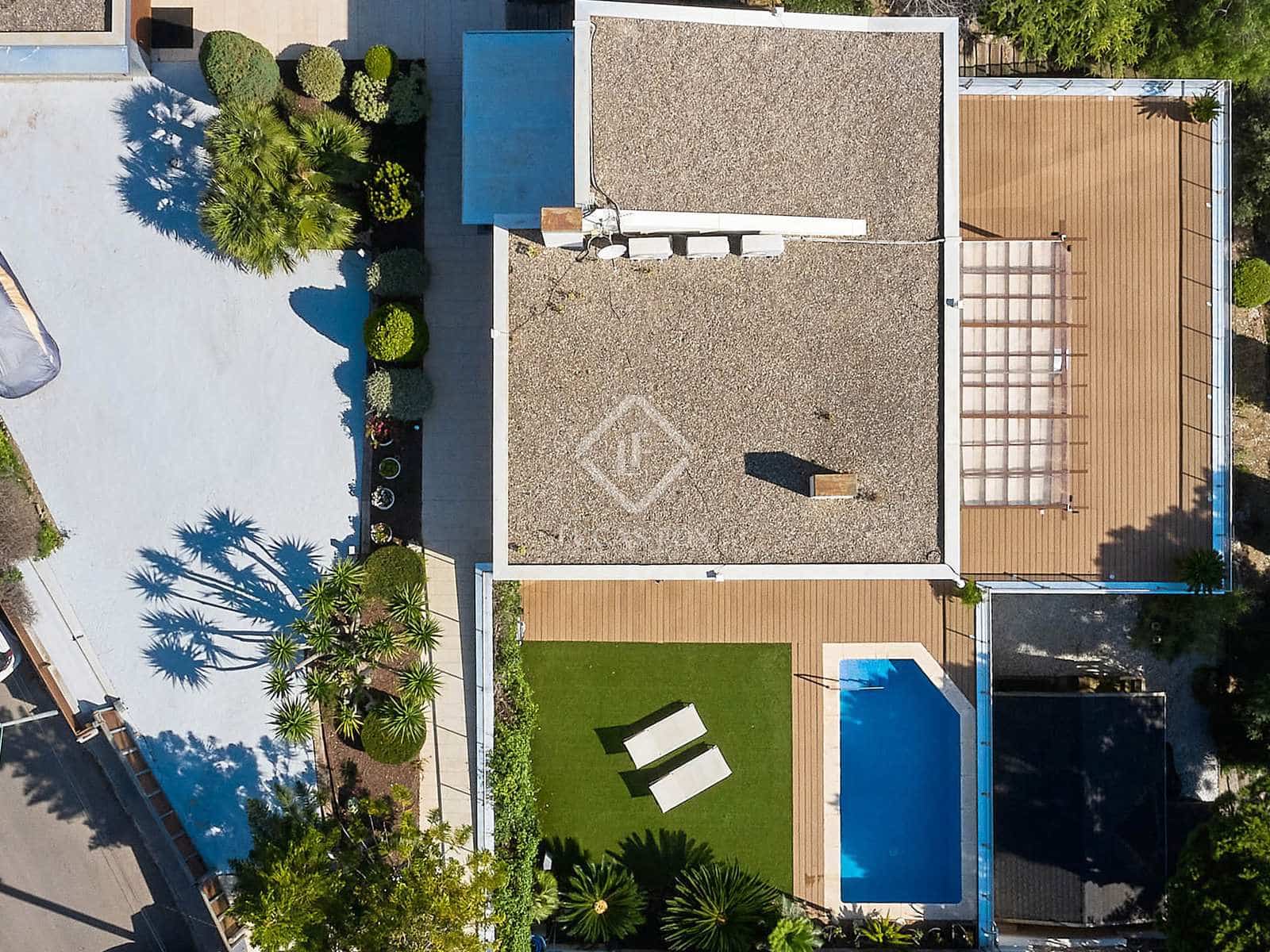 4 soverom Villa til salgs i Premia de Dalt med svømmebasseng garasje - € 1 350 000 (Ref: 8435224)