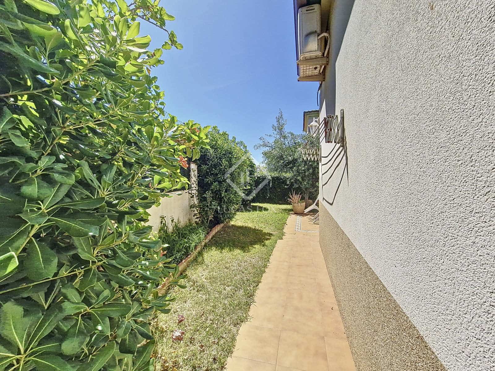 4 soveværelse Villa til salg i Cubelles med swimmingpool garage - € 460.000 (Ref: 8438142)