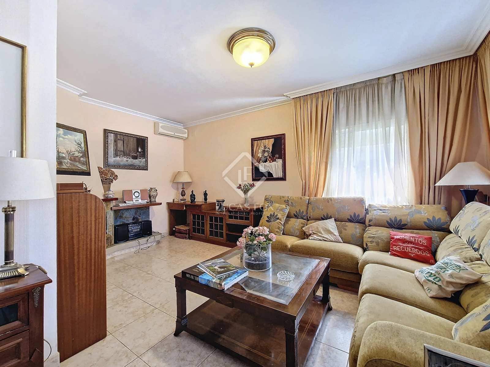 4 soveværelse Villa til salg i Cubelles med swimmingpool garage - € 460.000 (Ref: 8438142)