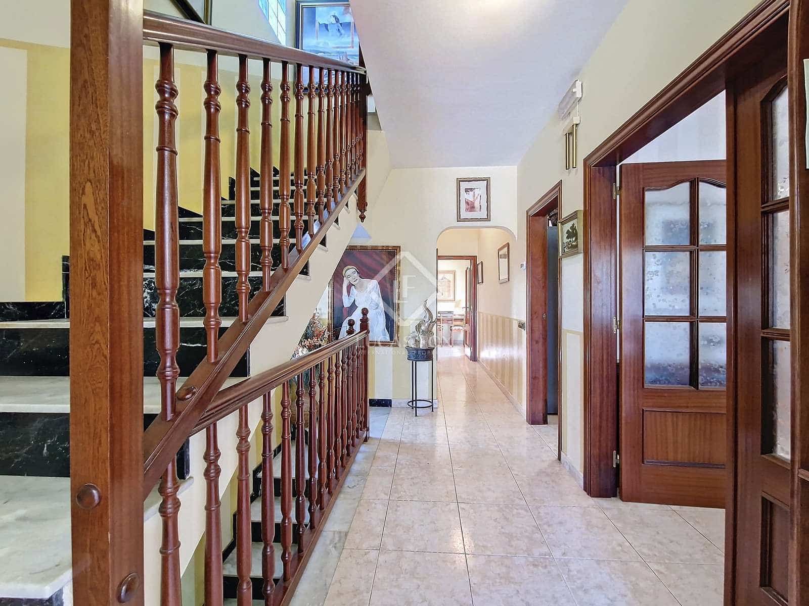 4 soveværelse Villa til salg i Cubelles med swimmingpool garage - € 460.000 (Ref: 8438142)