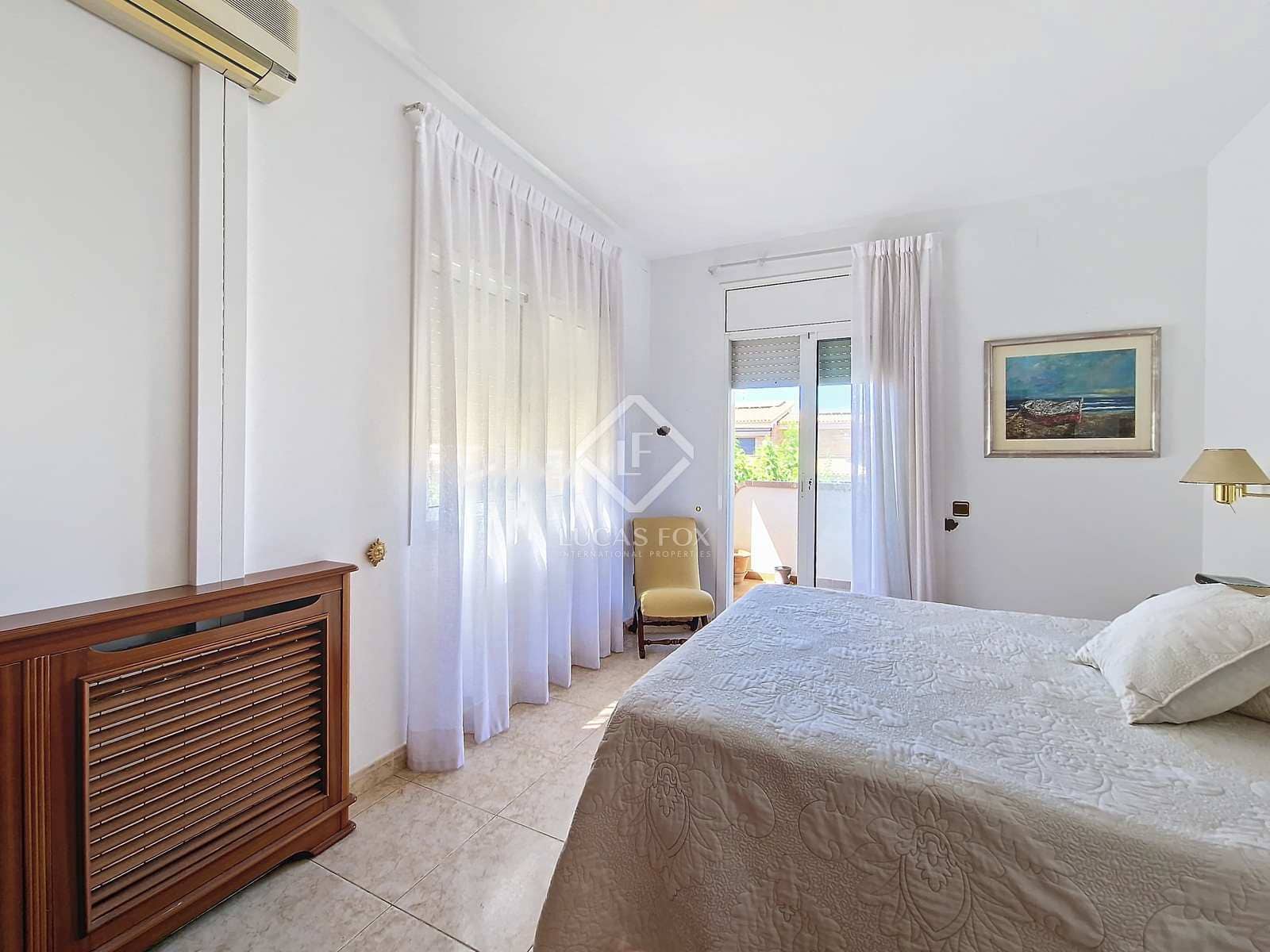 4 soveværelse Villa til salg i Cubelles med swimmingpool garage - € 460.000 (Ref: 8438142)