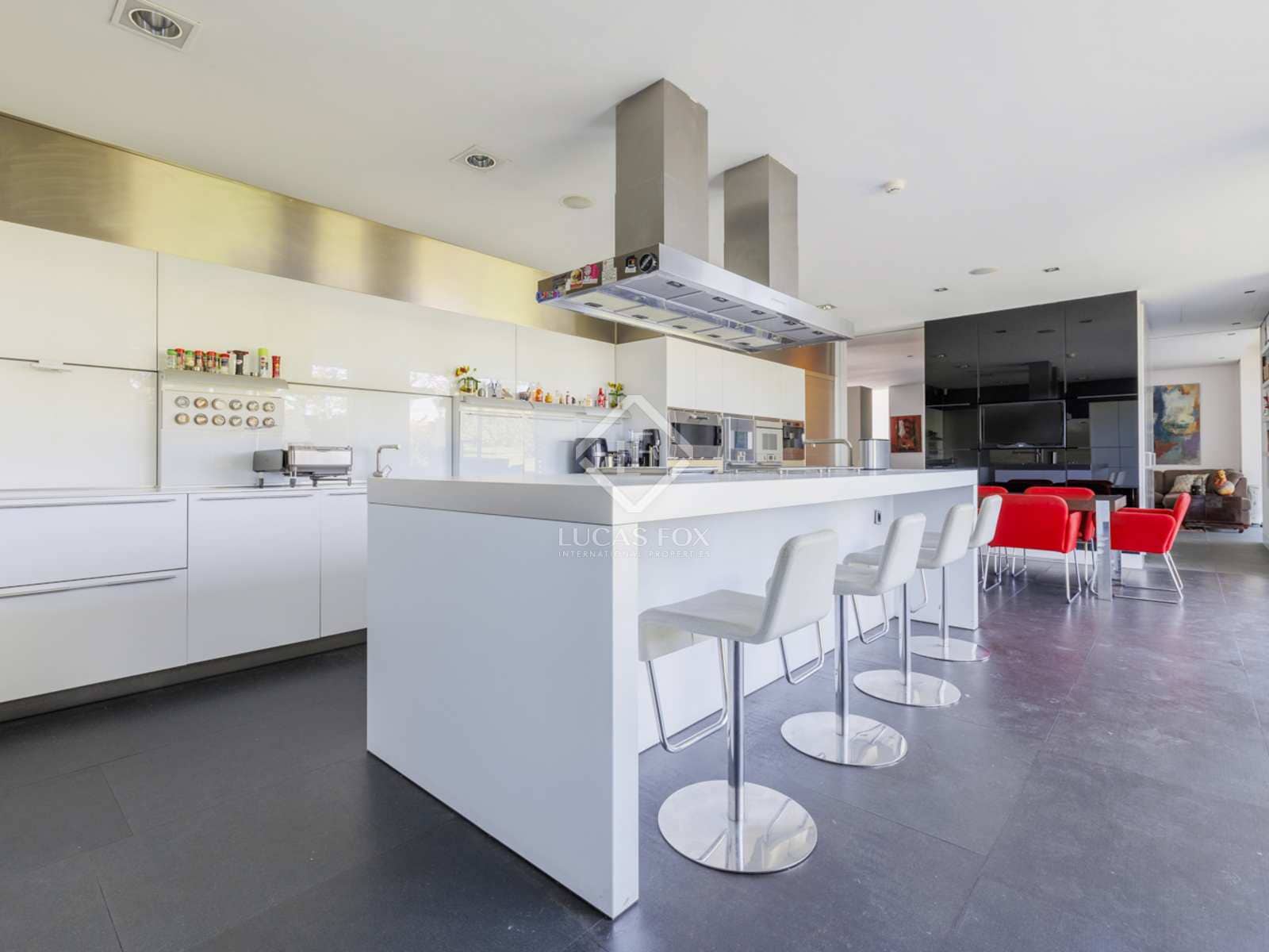 7 soveværelse Villa til salg i Pozuelo de Alarcon med swimmingpool garage - € 7.300.000 (Ref: 8439587)