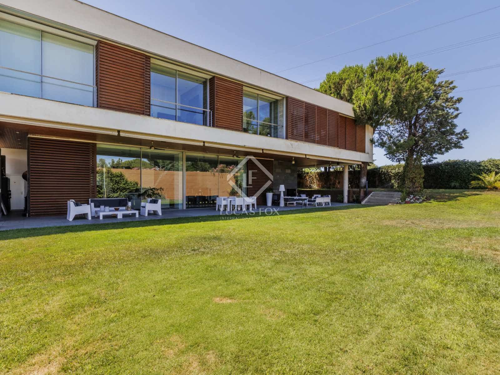 7 soveværelse Villa til salg i Pozuelo de Alarcon med swimmingpool garage - € 7.300.000 (Ref: 8439587)