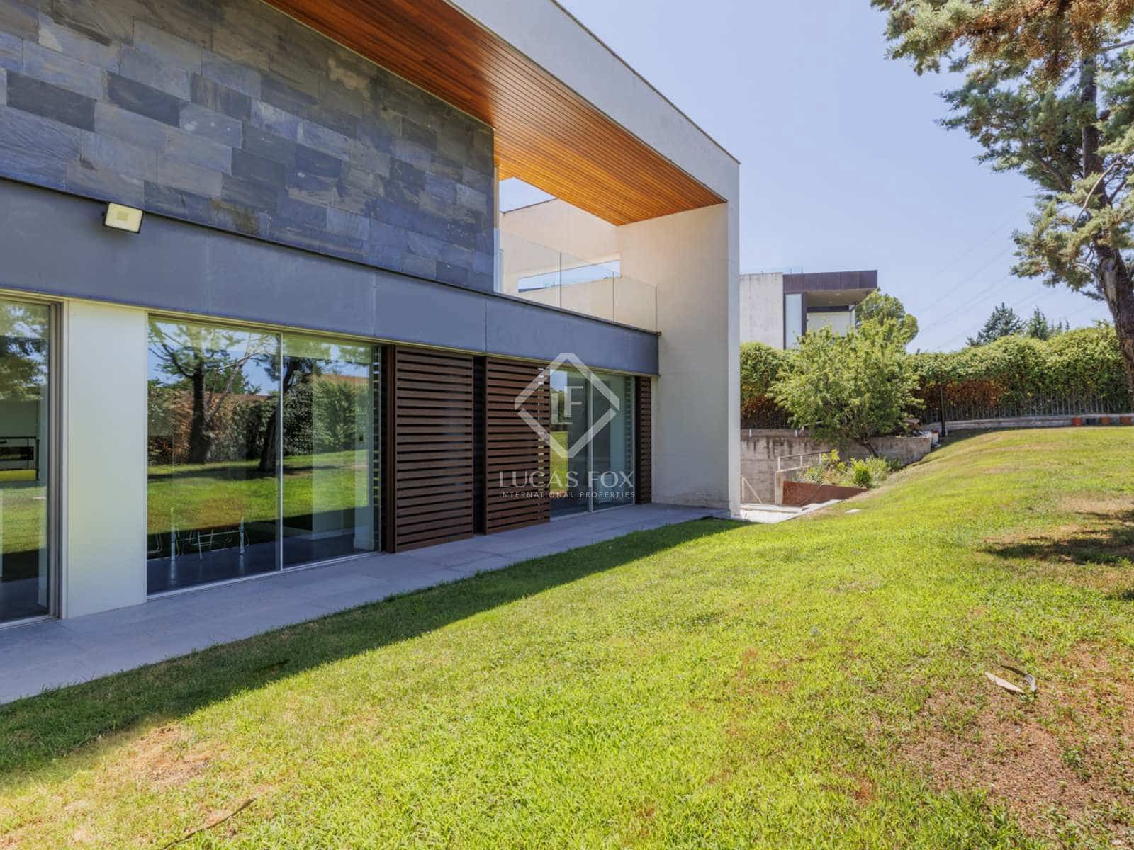 7 soveværelse Villa til salg i Pozuelo de Alarcon med swimmingpool garage - € 7.300.000 (Ref: 8439587)