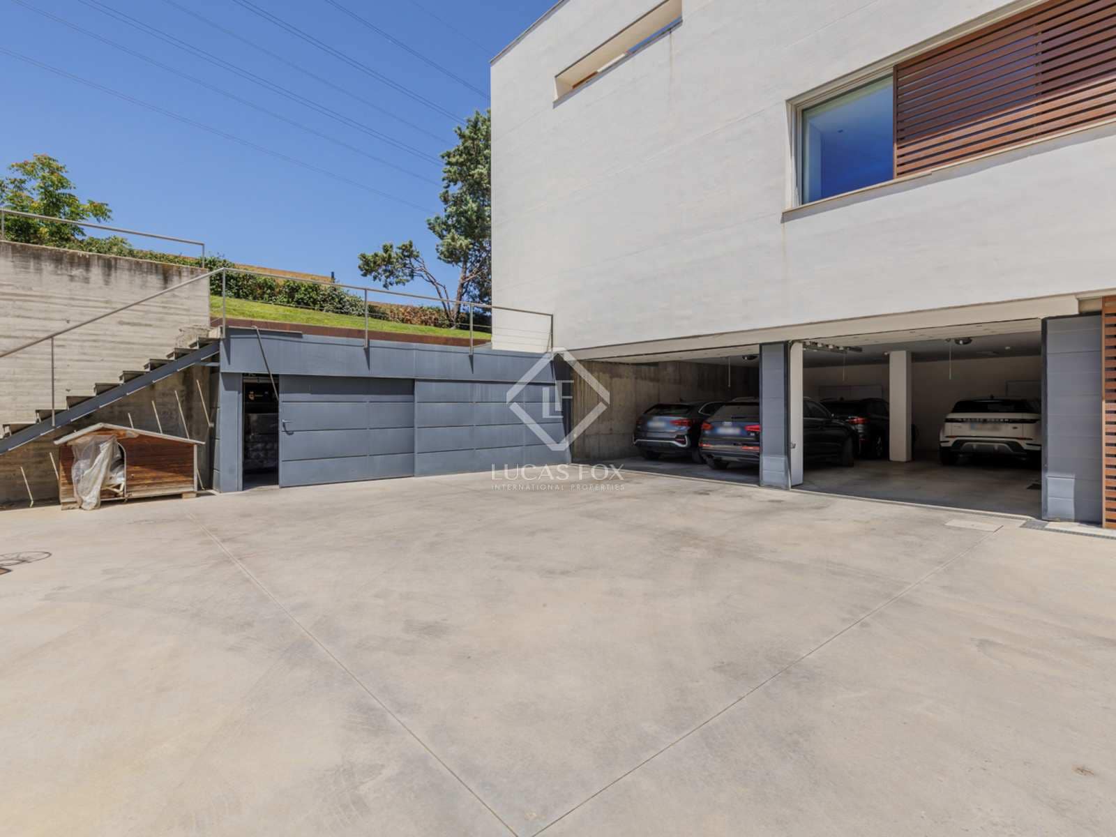 7 soveværelse Villa til salg i Pozuelo de Alarcon med swimmingpool garage - € 7.300.000 (Ref: 8439587)