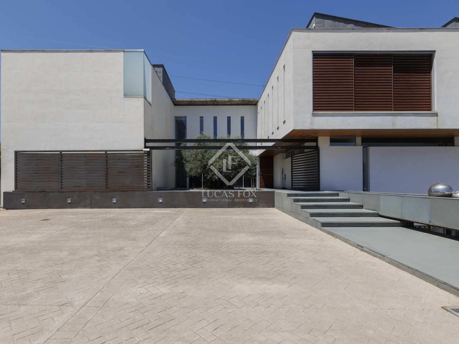 7 soveværelse Villa til salg i Pozuelo de Alarcon med swimmingpool garage - € 7.300.000 (Ref: 8439587)