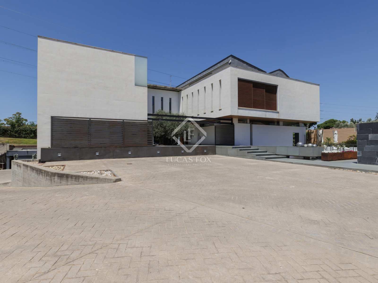 7 soveværelse Villa til salg i Pozuelo de Alarcon med swimmingpool garage - € 7.300.000 (Ref: 8439587)