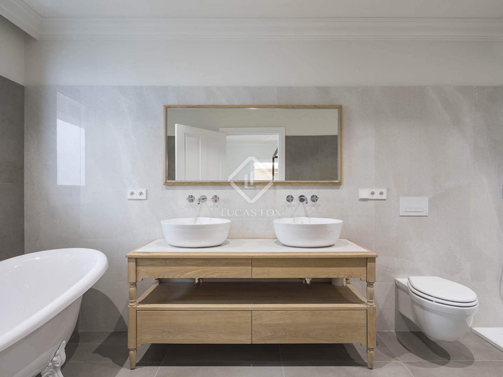 3 bedroom Penthouse for sale in Vigo - € 1,175,000 (Ref: 8439871)