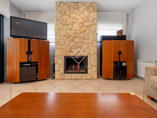 4 bedroom Villa for sale in Tarragona city with garage - € 695,000 (Ref: 8441629)