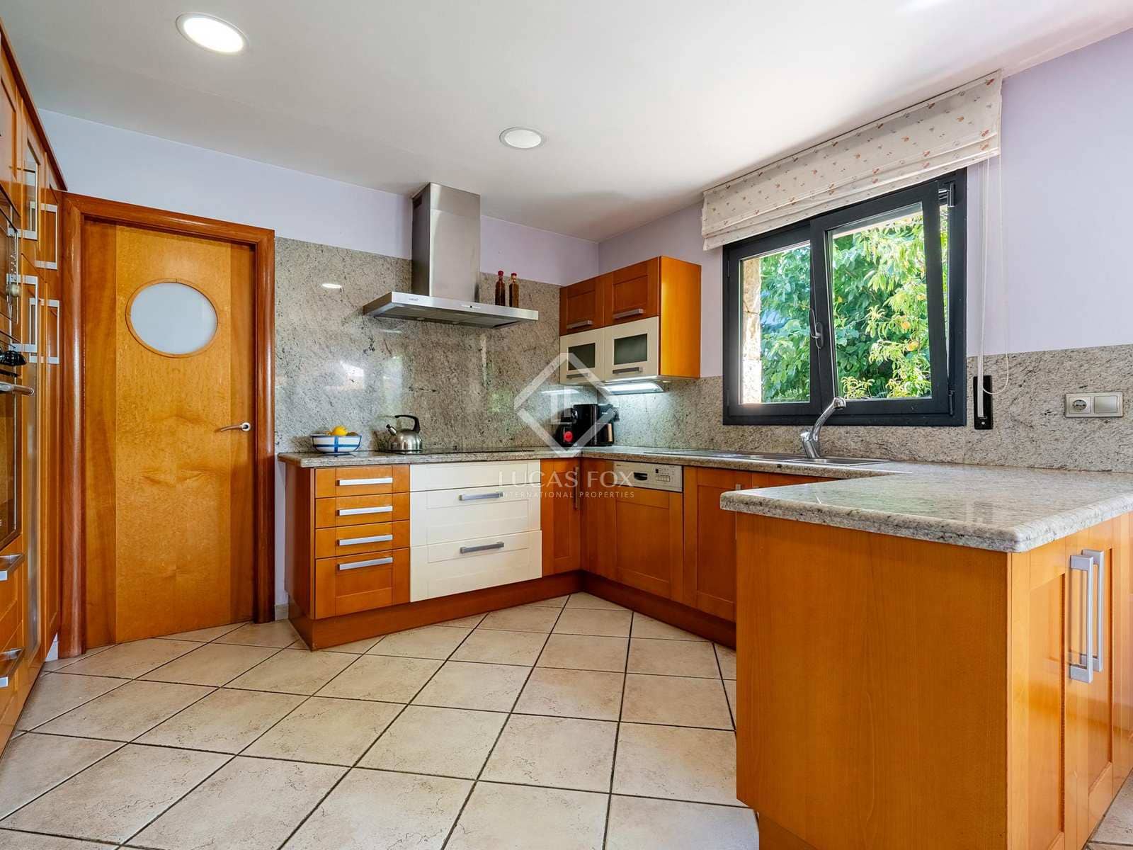 4 soveværelse Villa til salg i Tarragona by med garage - € 695.000 (Ref: 8441629)