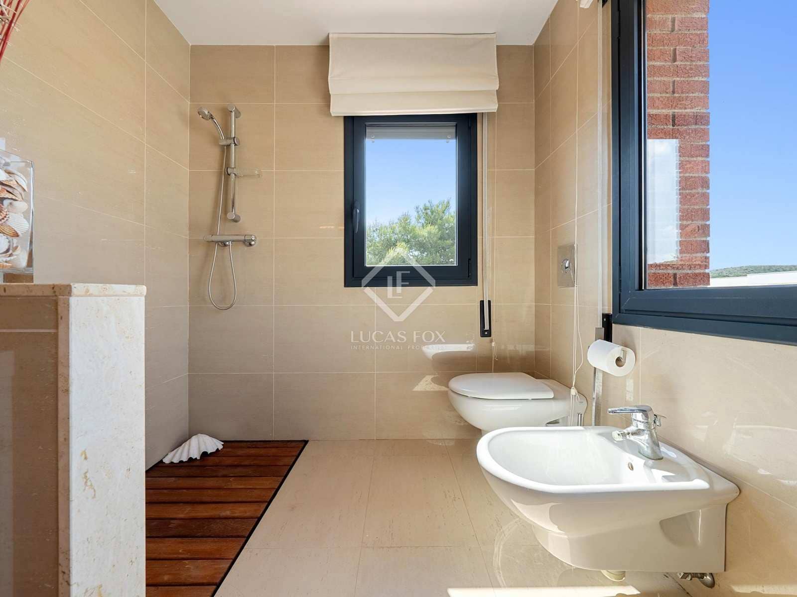 4 soveværelse Villa til salg i Tarragona by med garage - € 695.000 (Ref: 8441629)