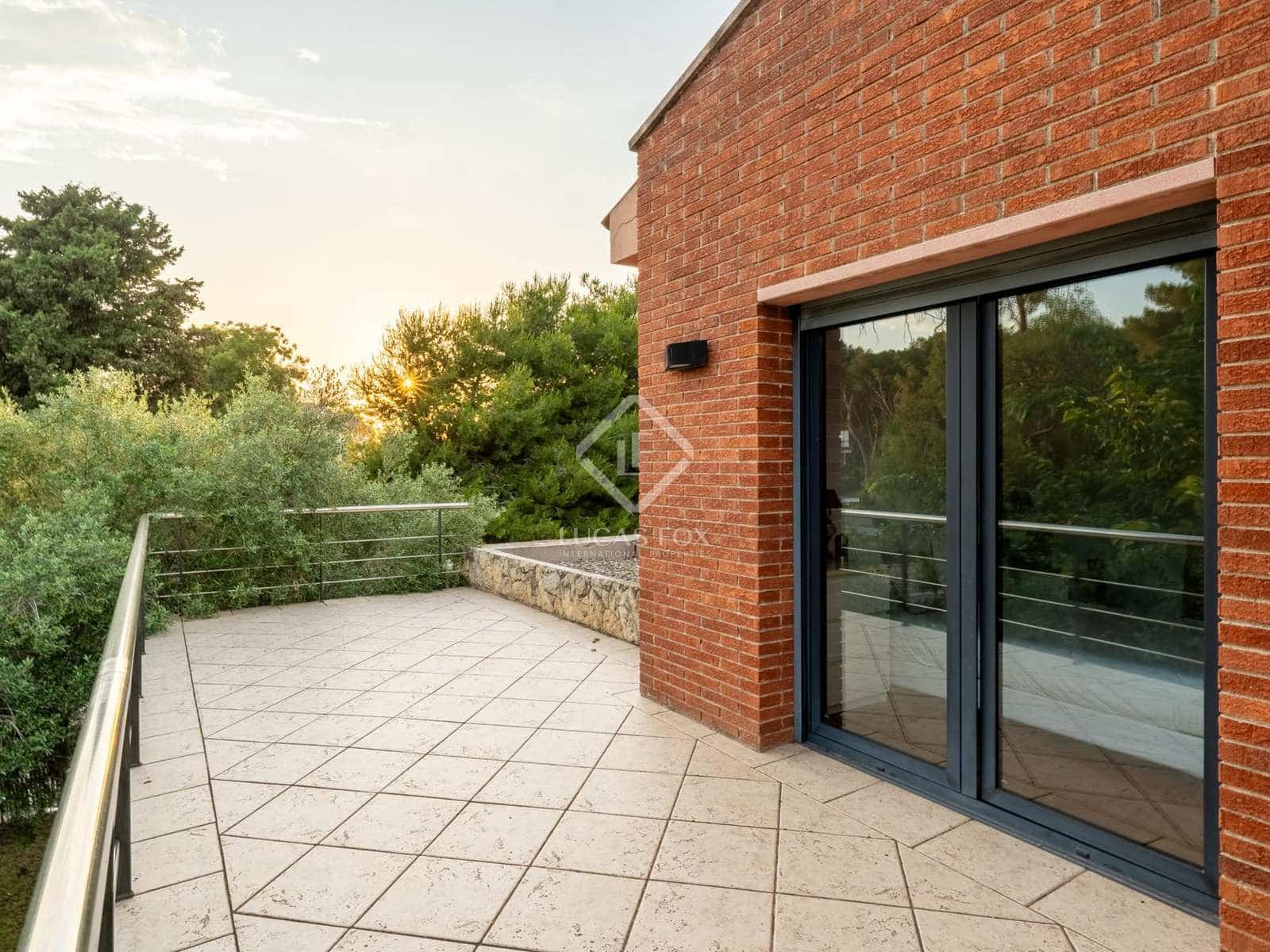 4 soveværelse Villa til salg i Tarragona by med garage - € 695.000 (Ref: 8441629)