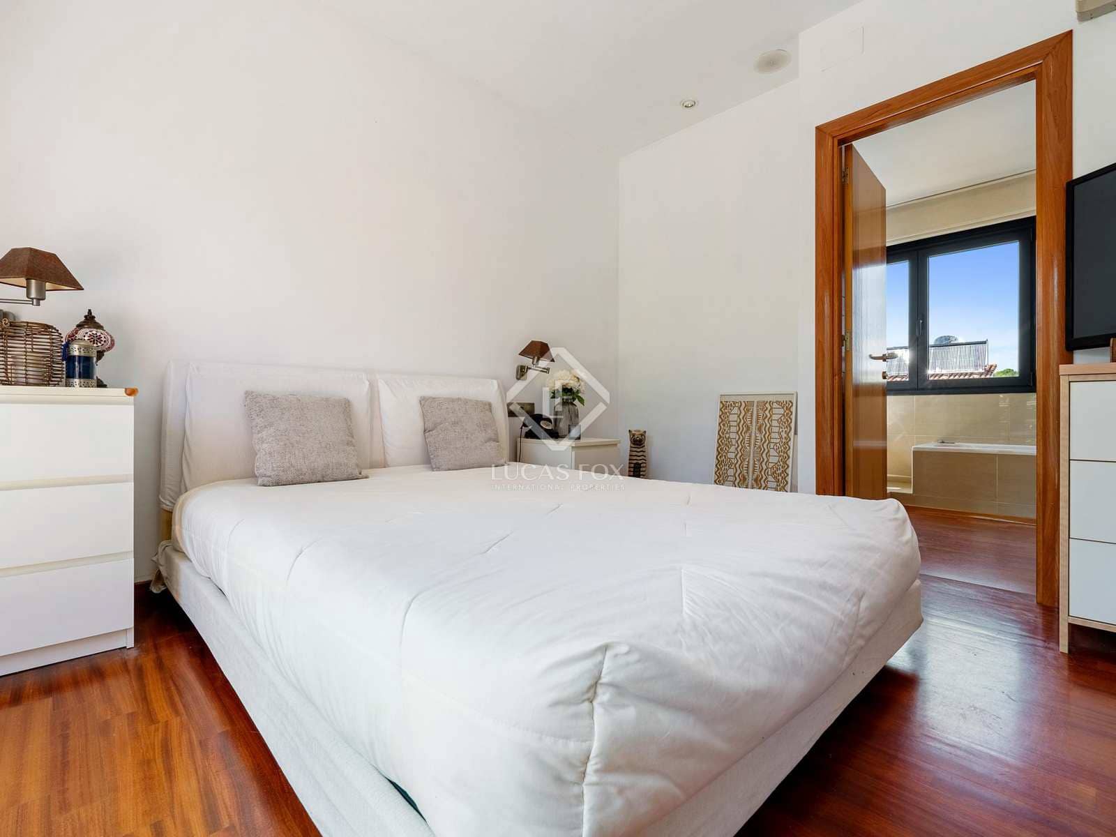 4 soveværelse Villa til salg i Tarragona by med garage - € 695.000 (Ref: 8441629)