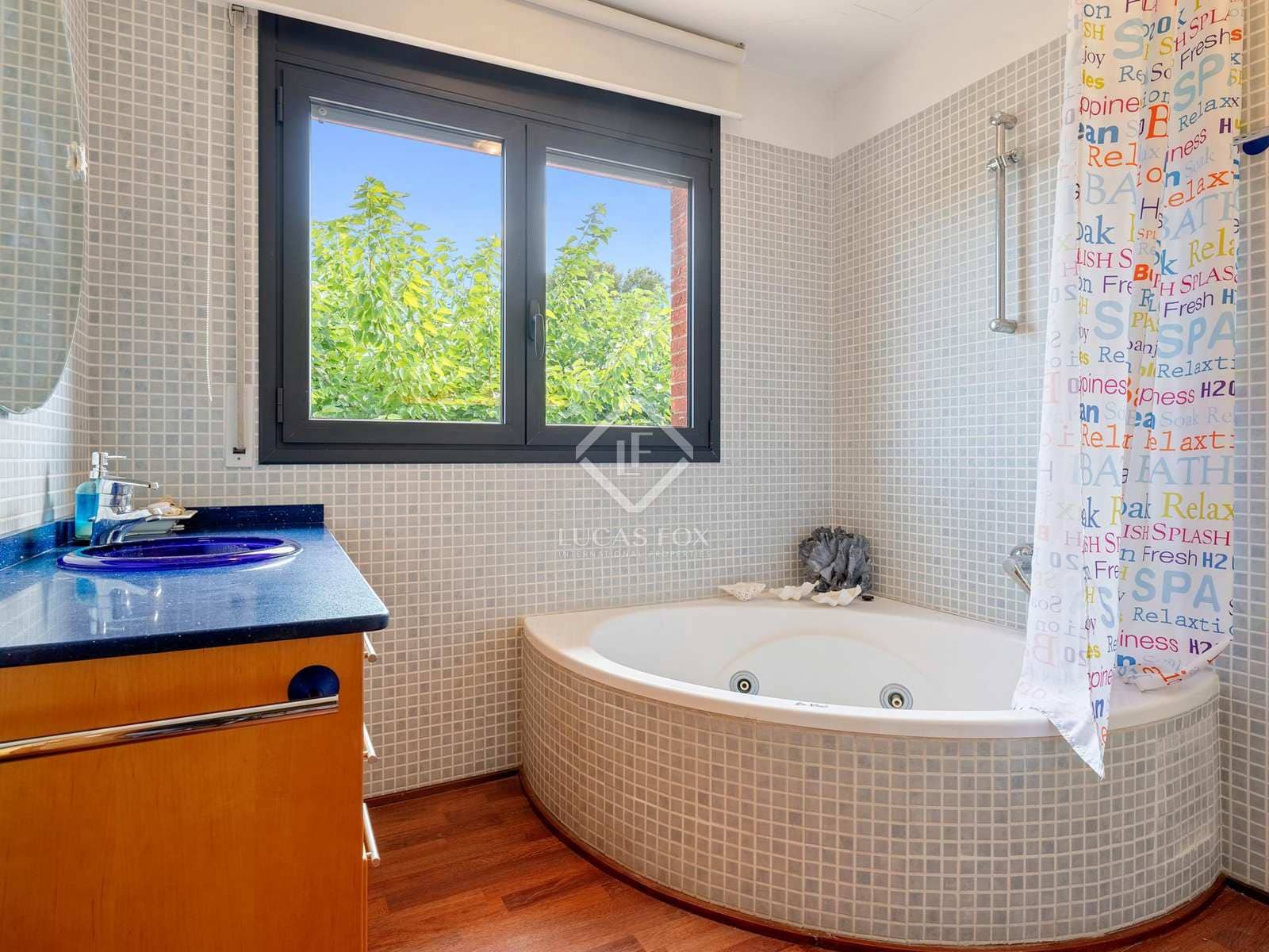 4 soveværelse Villa til salg i Tarragona by med garage - € 695.000 (Ref: 8441629)