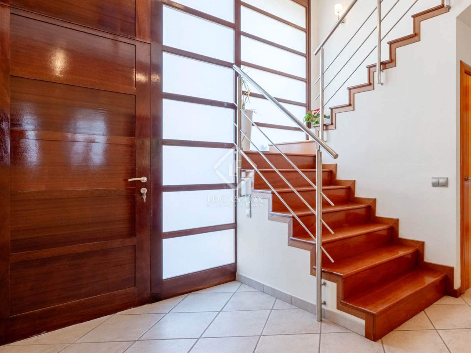 4 soveværelse Villa til salg i Tarragona by med garage - € 695.000 (Ref: 8441629)