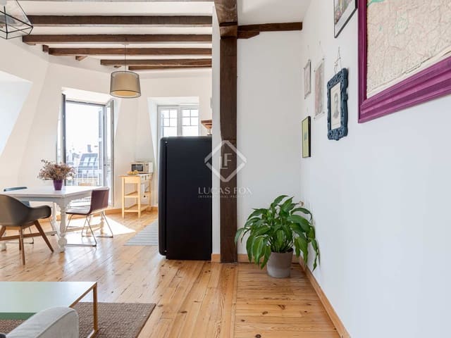 Apartamento de 3 habitaciones en Donostia-San Sebastián en alquiler - 2.000 € (Ref: 8444200)