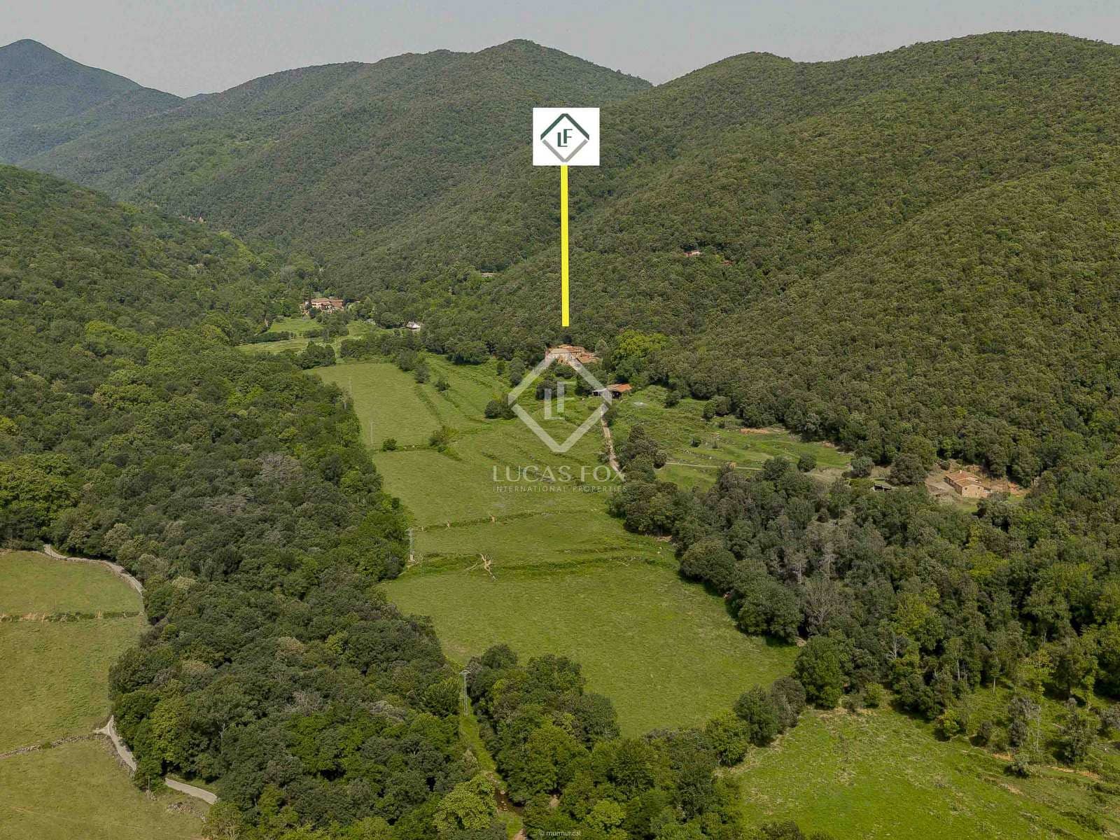 15 soveværelse Finca/Landehus til salg i La Vall de Bianya med swimmingpool garage - € 1.050.000 (Ref: 8444848)