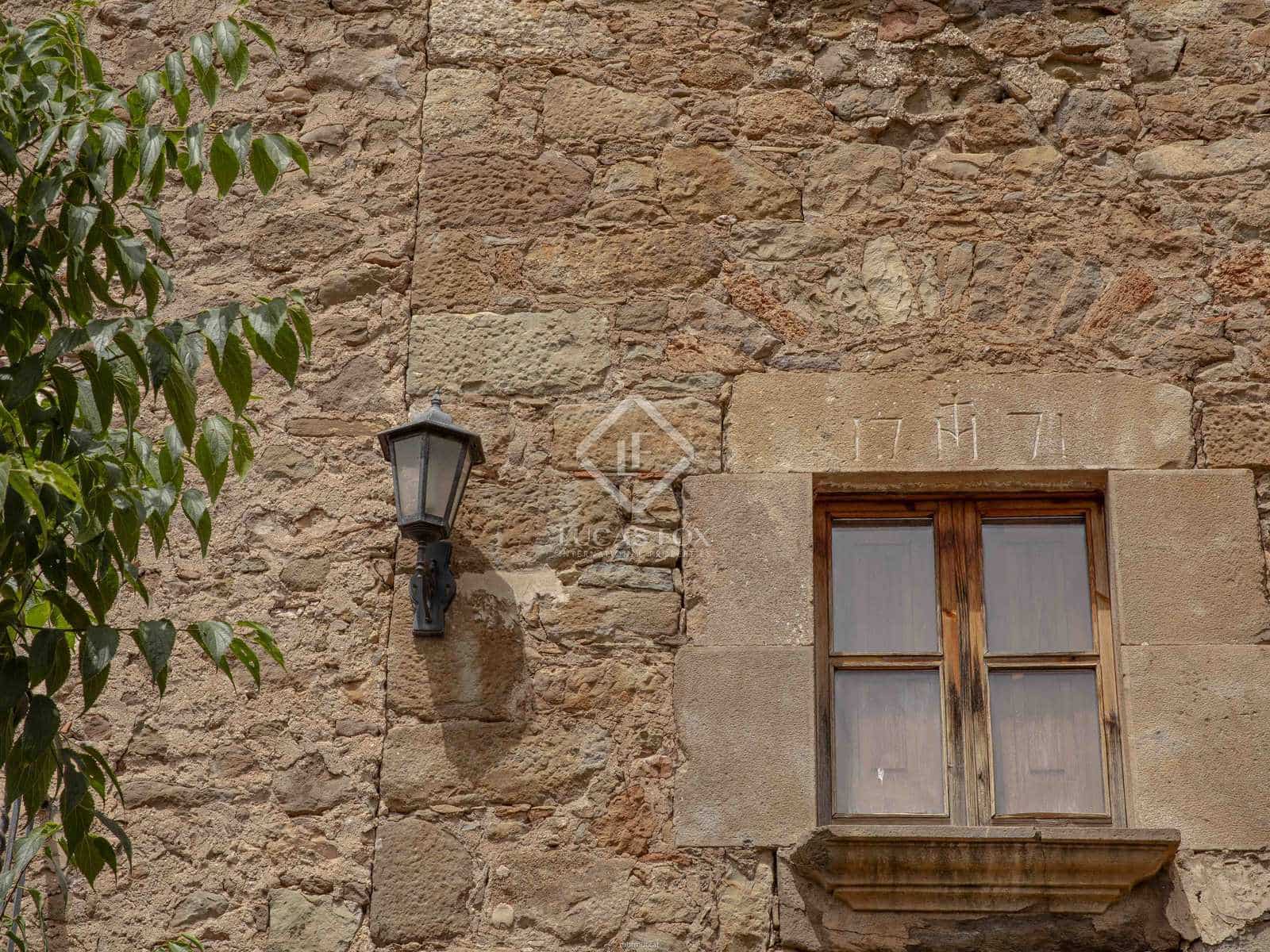 15 soveværelse Finca/Landehus til salg i La Vall de Bianya med swimmingpool garage - € 1.050.000 (Ref: 8444848)