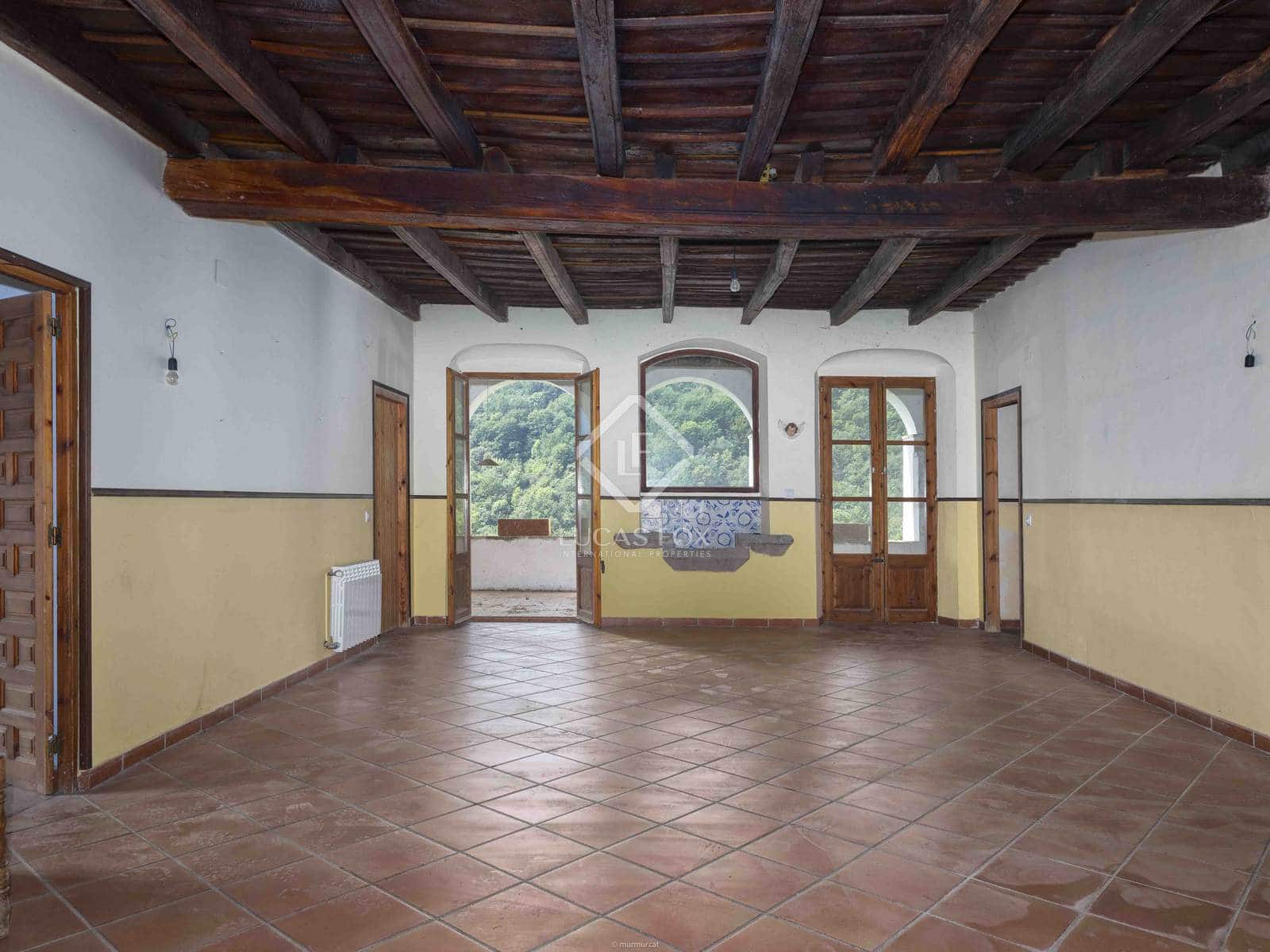 15 soveværelse Finca/Landehus til salg i La Vall de Bianya med swimmingpool garage - € 1.050.000 (Ref: 8444848)