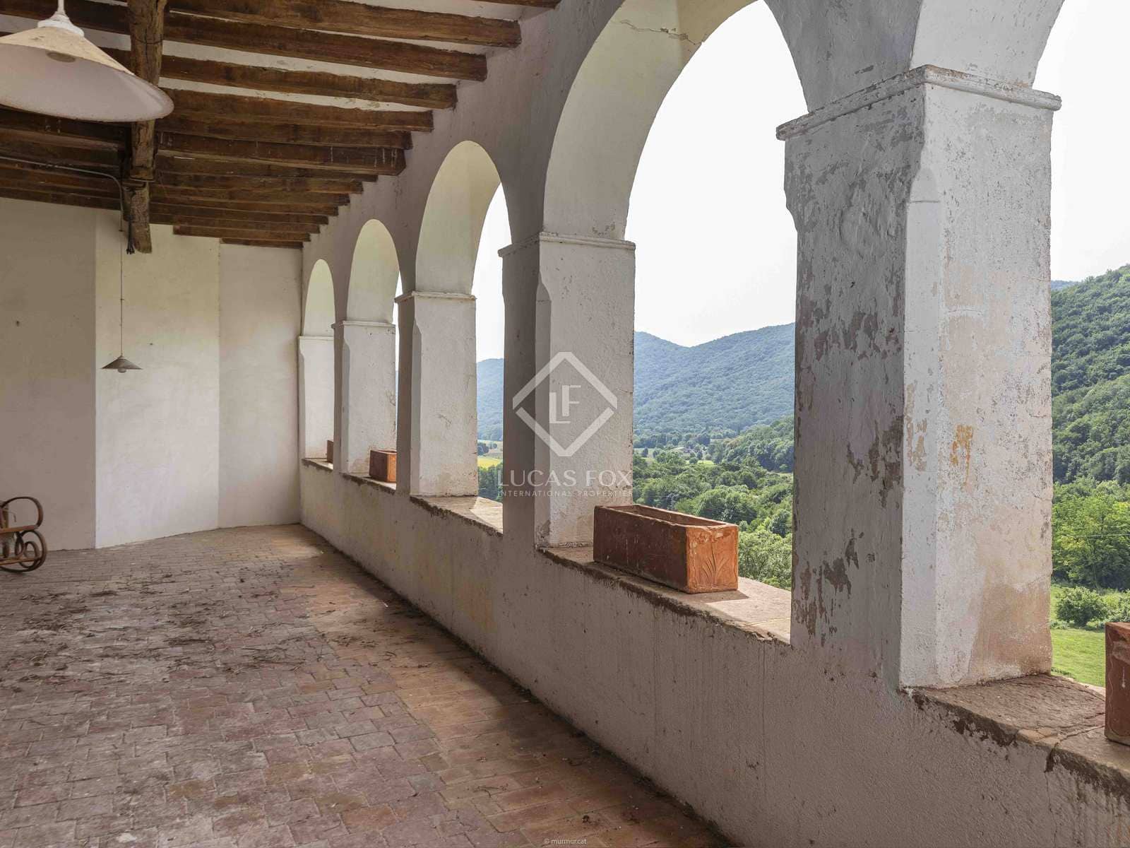 15 soveværelse Finca/Landehus til salg i La Vall de Bianya med swimmingpool garage - € 1.050.000 (Ref: 8444848)