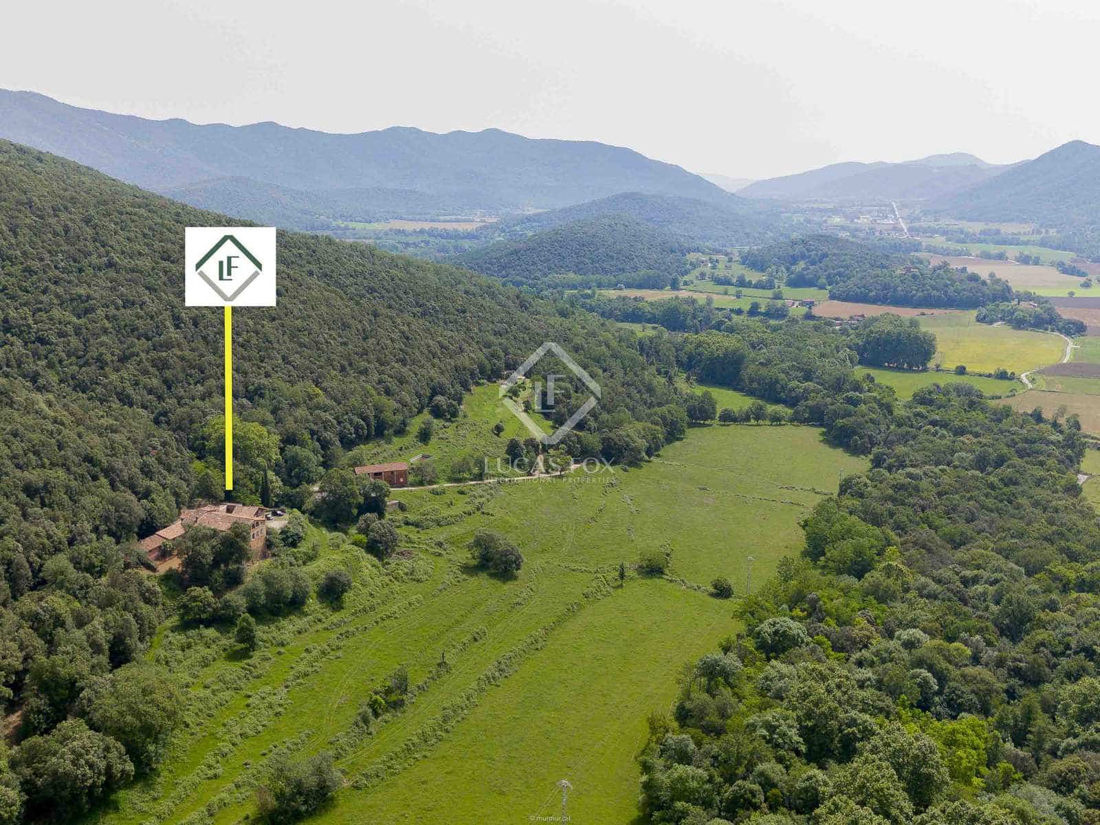 15 soveværelse Finca/Landehus til salg i La Vall de Bianya med swimmingpool garage - € 1.050.000 (Ref: 8444848)