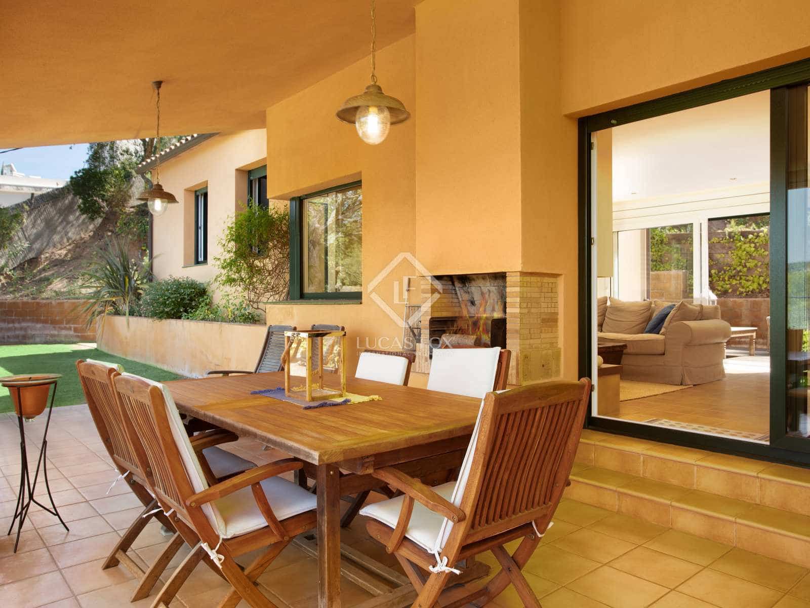 4 soveværelse Villa til salg i Tamariu med garage - € 925.000 (Ref: 8447136)