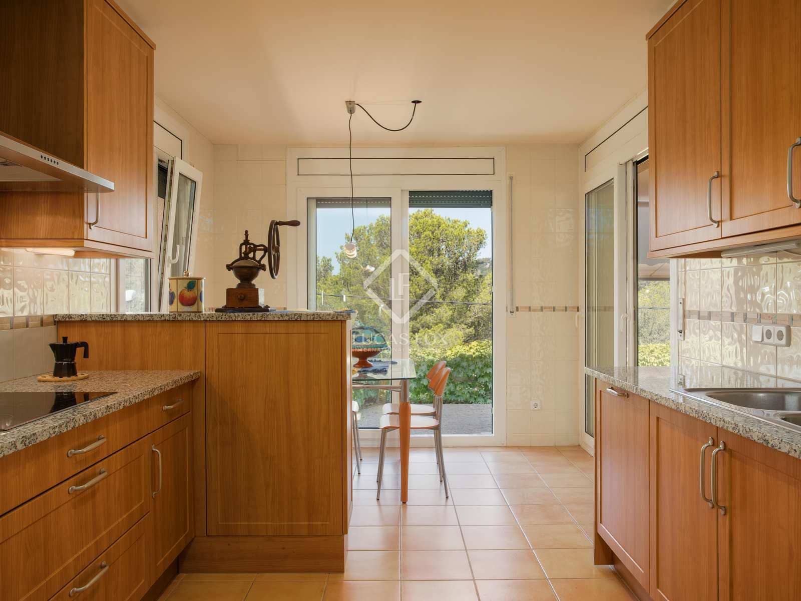 4 soveværelse Villa til salg i Tamariu med garage - € 925.000 (Ref: 8447136)