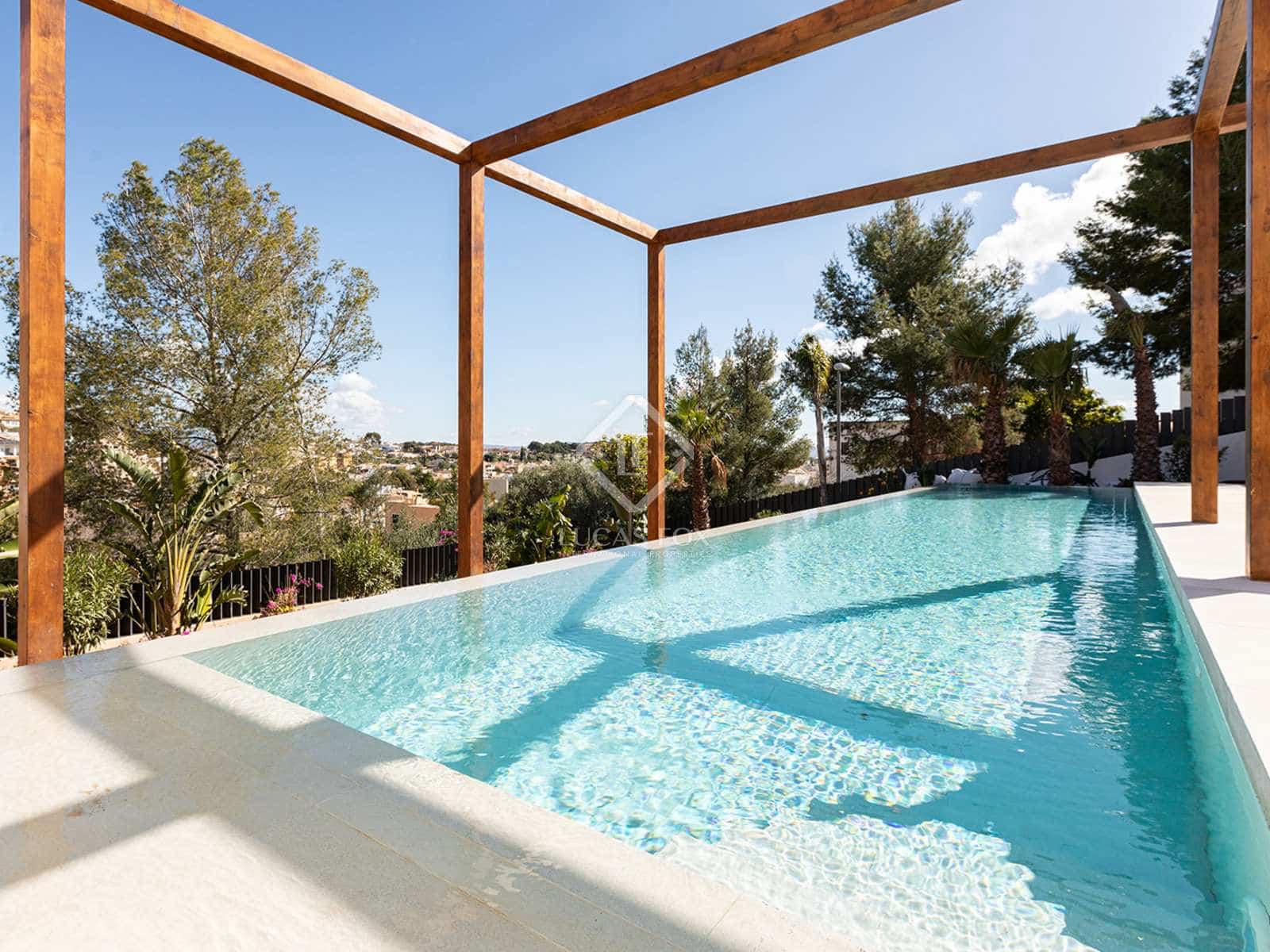 4 soveværelse Villa til salg i Genova med swimmingpool garage - € 4.500.000 (Ref: 8447411)