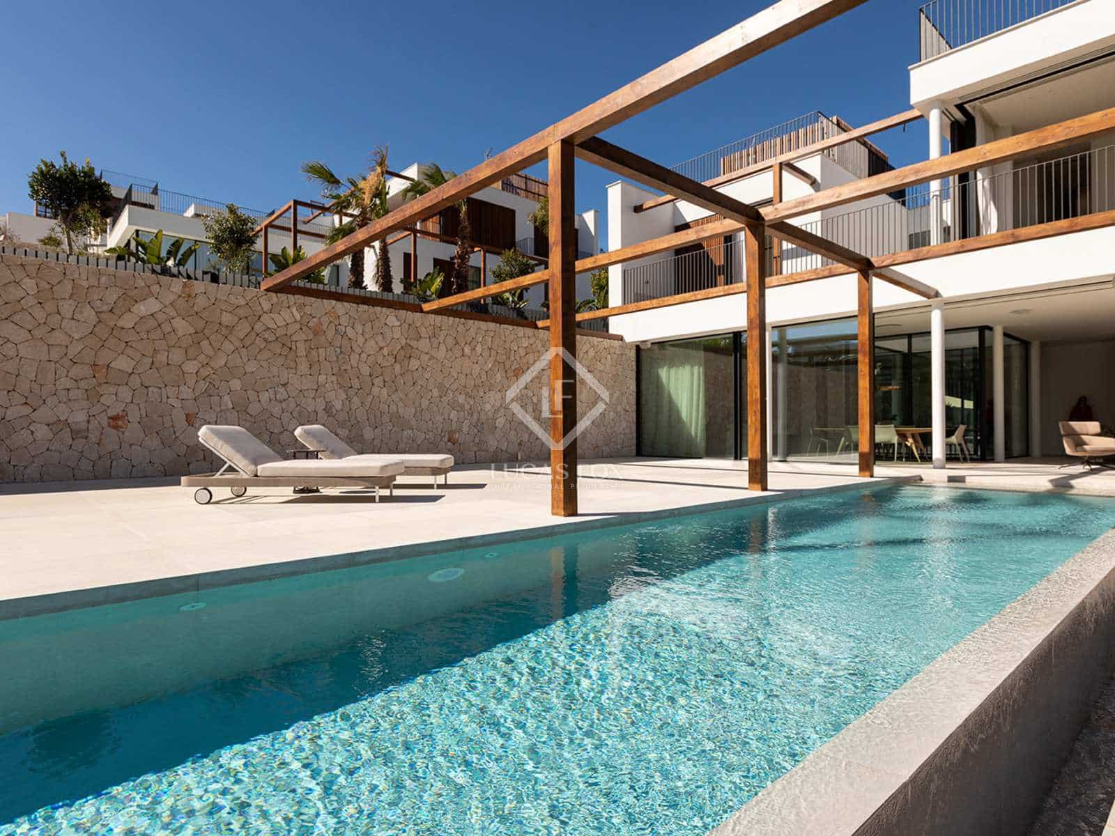 4 soveværelse Villa til salg i Genova med swimmingpool garage - € 4.500.000 (Ref: 8447411)