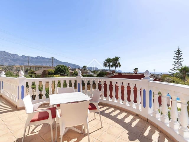 3 sypialnia Willa na sprzedaż w Altea z basenem garażem - 530 000 € (Ref: 8448870)