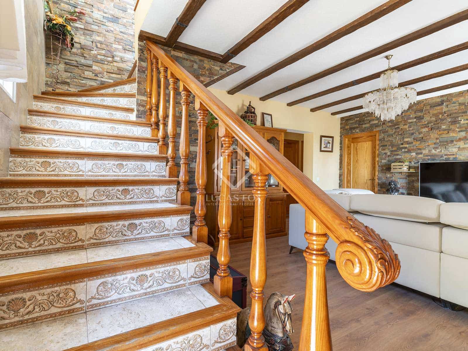 3 bedroom Villa for sale in Altea with pool garage - € 530,000 (Ref: 8448870)