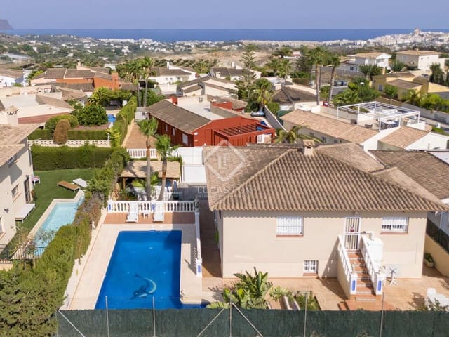 3 sypialnia Willa na sprzedaż w Altea z basenem garażem - 530 000 € (Ref: 8448870)