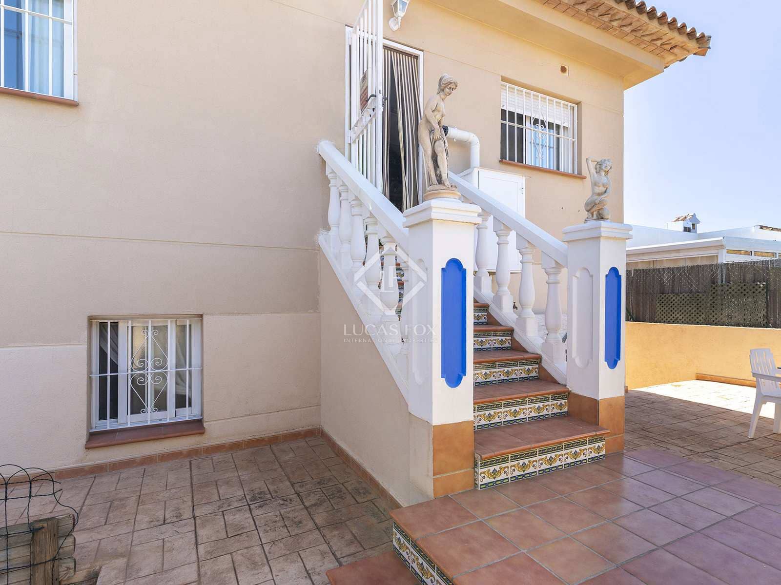 3 bedroom Villa for sale in Altea with pool garage - € 530,000 (Ref: 8448870)