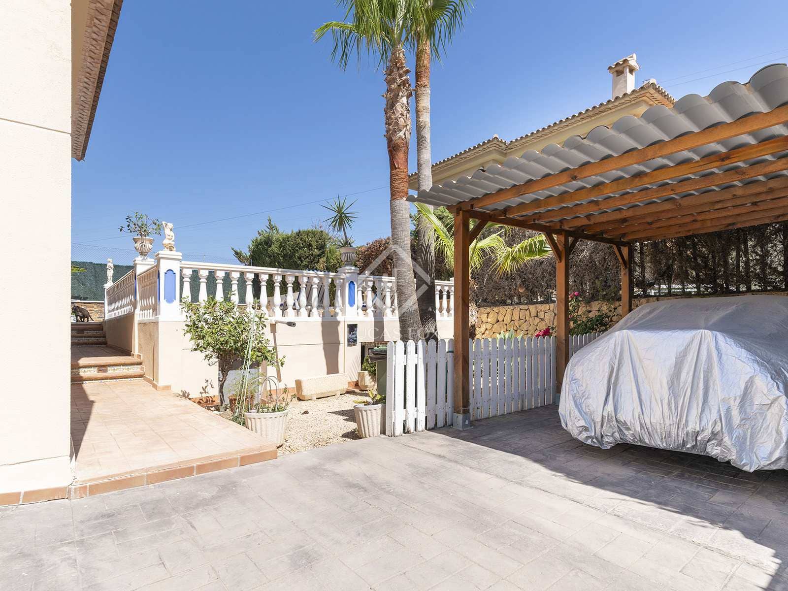 3 bedroom Villa for sale in Altea with pool garage - € 530,000 (Ref: 8448870)