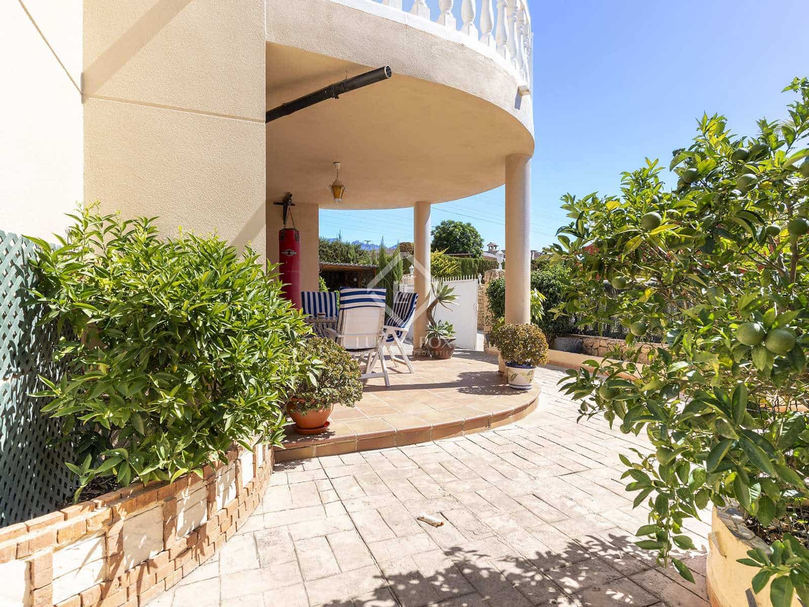 3 bedroom Villa for sale in Altea with pool garage - € 530,000 (Ref: 8448870)