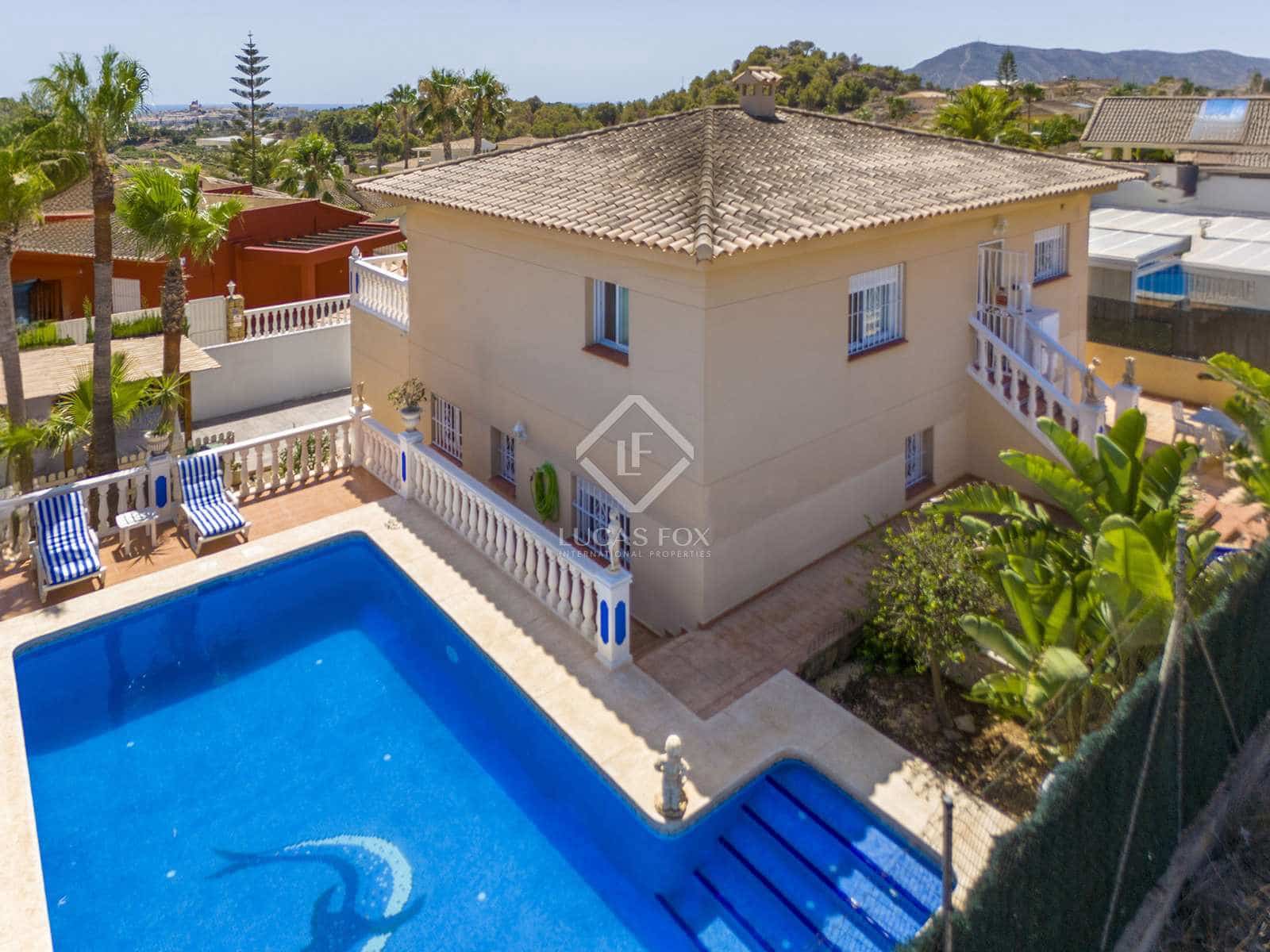 3 bedroom Villa for sale in Altea with pool garage - € 530,000 (Ref: 8448870)