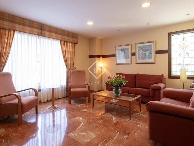 30 bedroom Commercial for sale in O Grove with pool garage - € 2,900,000 (Ref: 8449312)