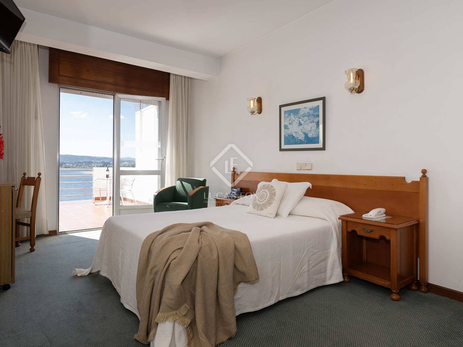 30 soveværelse Erhverv til salg i O Grove med swimmingpool garage - € 2.900.000 (Ref: 8449312)