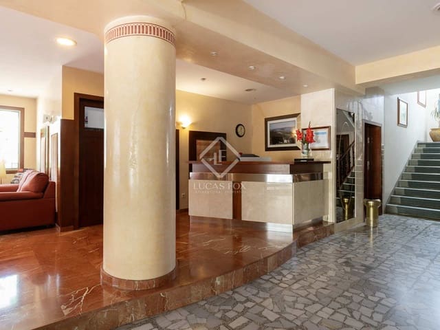 30 bedroom Commercial for sale in O Grove with pool garage - € 2,900,000 (Ref: 8449312)