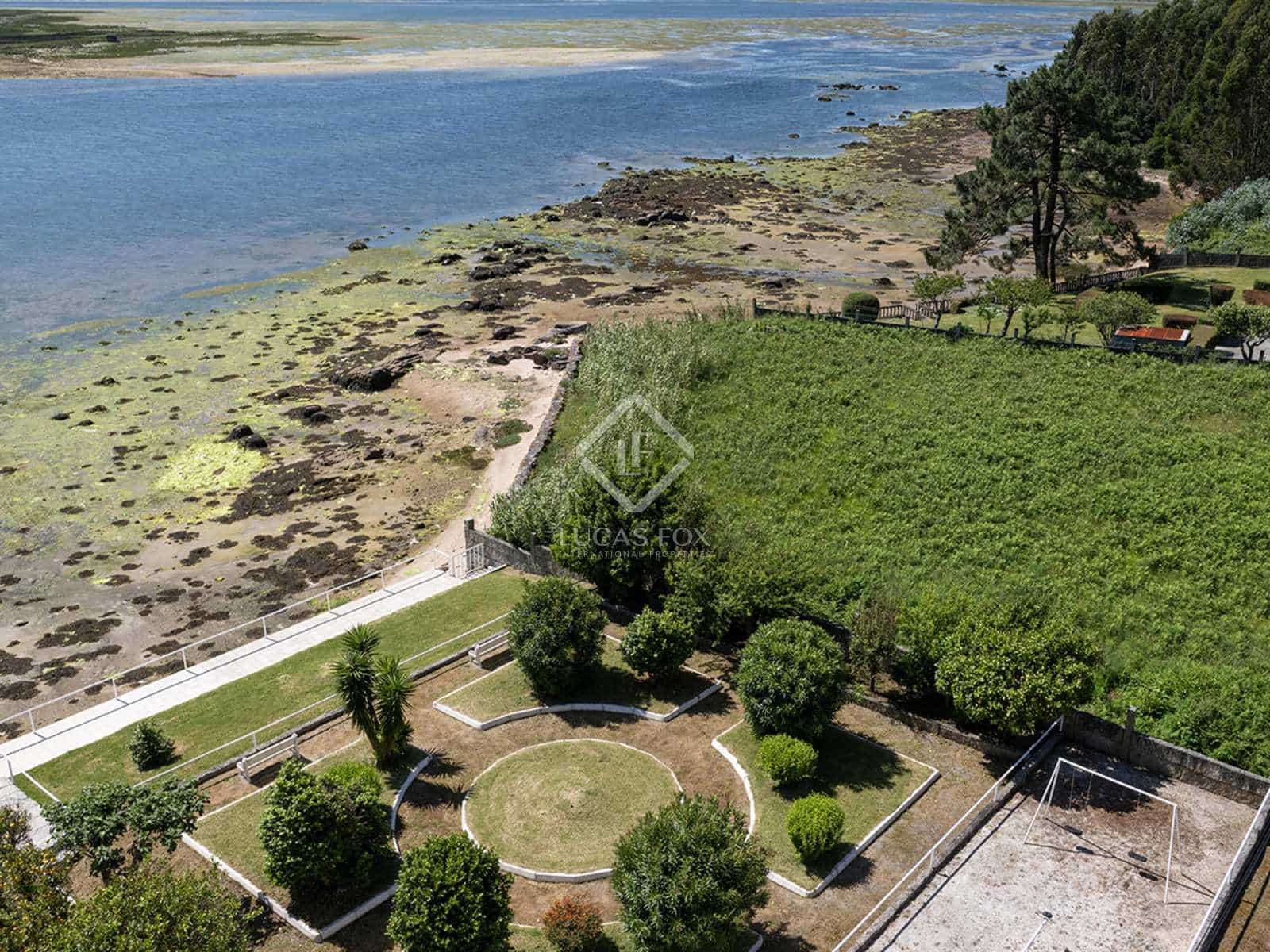 30 soveværelse Erhverv til salg i O Grove med swimmingpool garage - € 2.900.000 (Ref: 8449312)