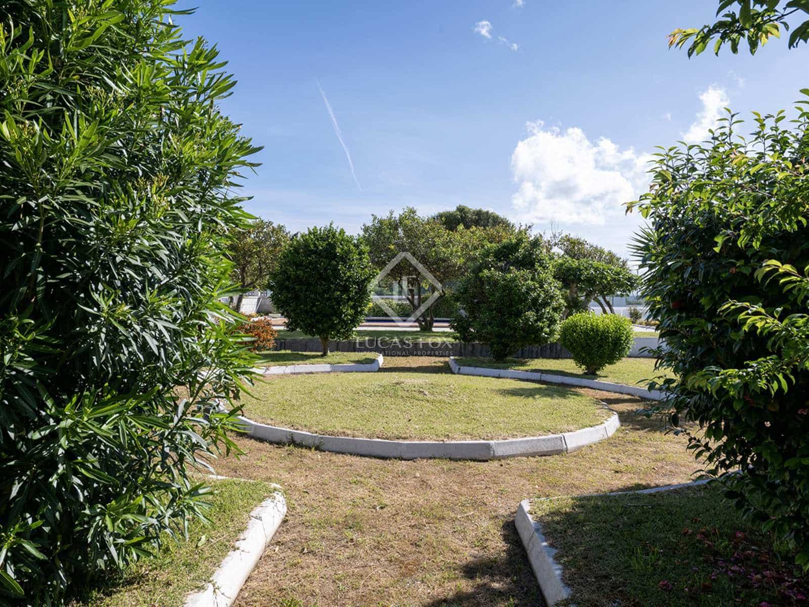 30 soveværelse Erhverv til salg i O Grove med swimmingpool garage - € 2.900.000 (Ref: 8449312)