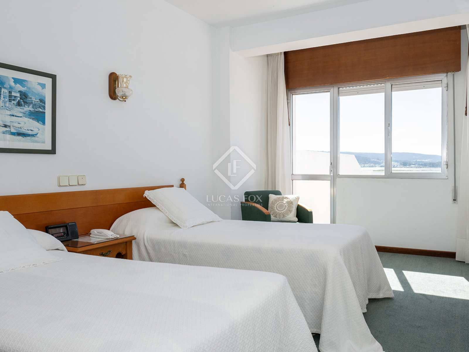 30 soveværelse Erhverv til salg i O Grove med swimmingpool garage - € 2.900.000 (Ref: 8449312)