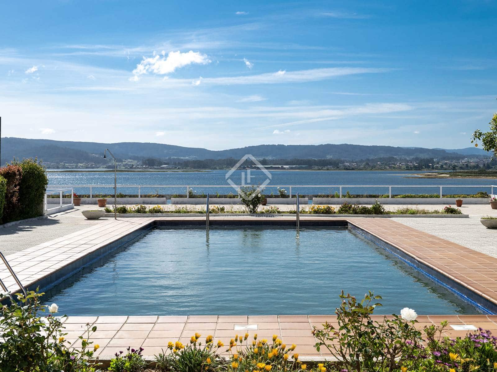 30 soveværelse Erhverv til salg i O Grove med swimmingpool garage - € 2.900.000 (Ref: 8449312)