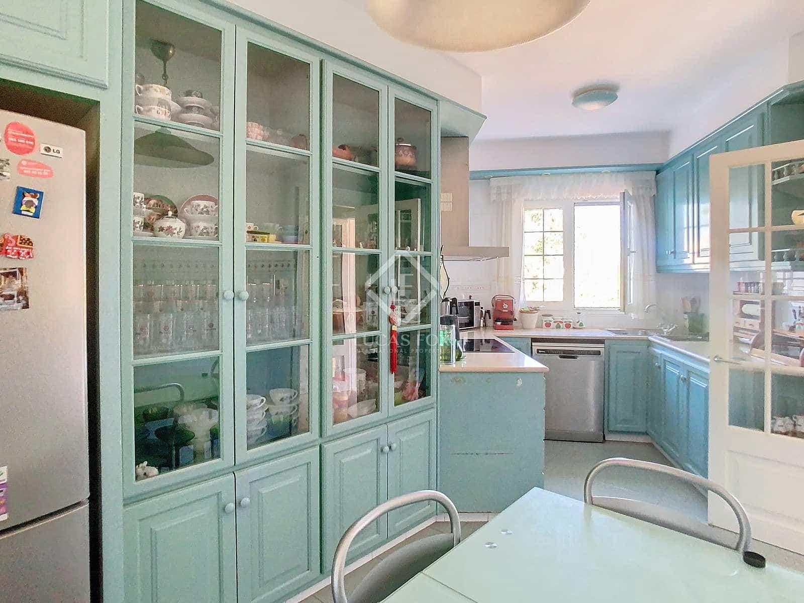 4 slaapkamer Villa te koop in Mahon / Mao met zwembad garage - € 690.000 (Ref: 8454026)