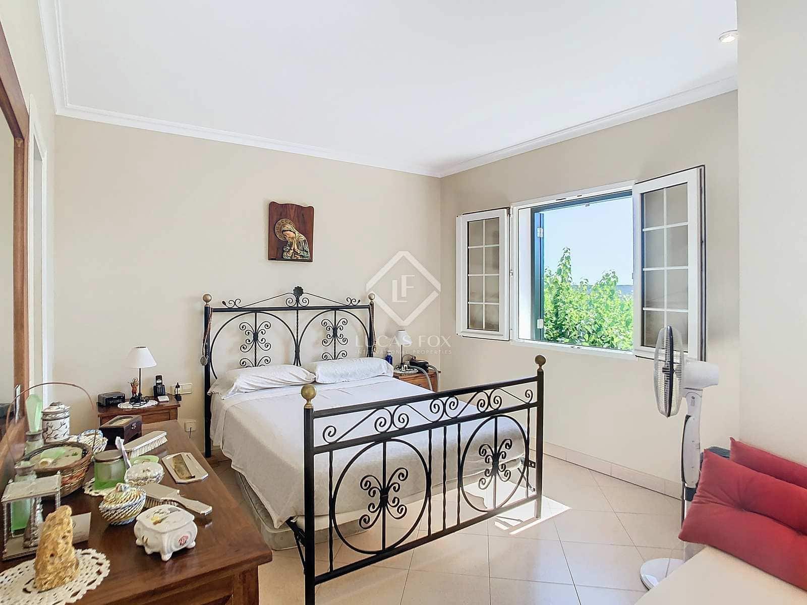 4 slaapkamer Villa te koop in Mahon / Mao met zwembad garage - € 690.000 (Ref: 8454026)