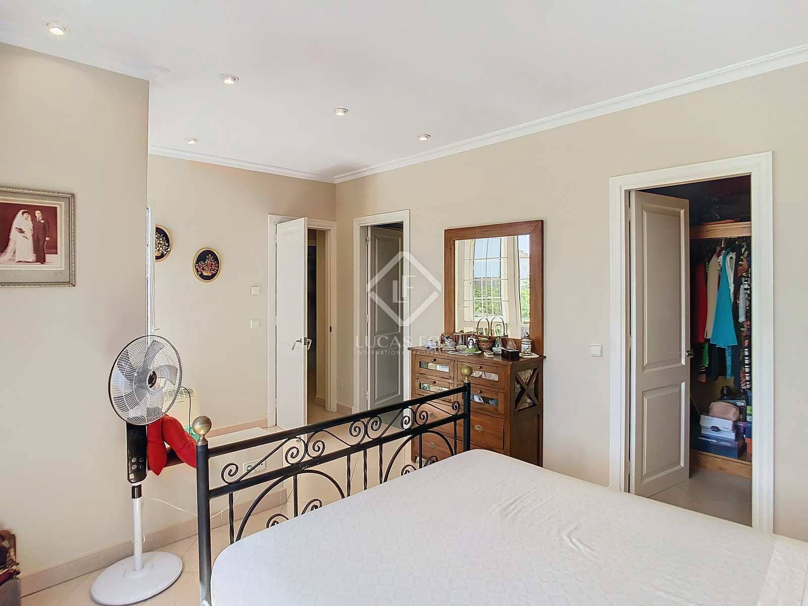 4 slaapkamer Villa te koop in Mahon / Mao met zwembad garage - € 690.000 (Ref: 8454026)