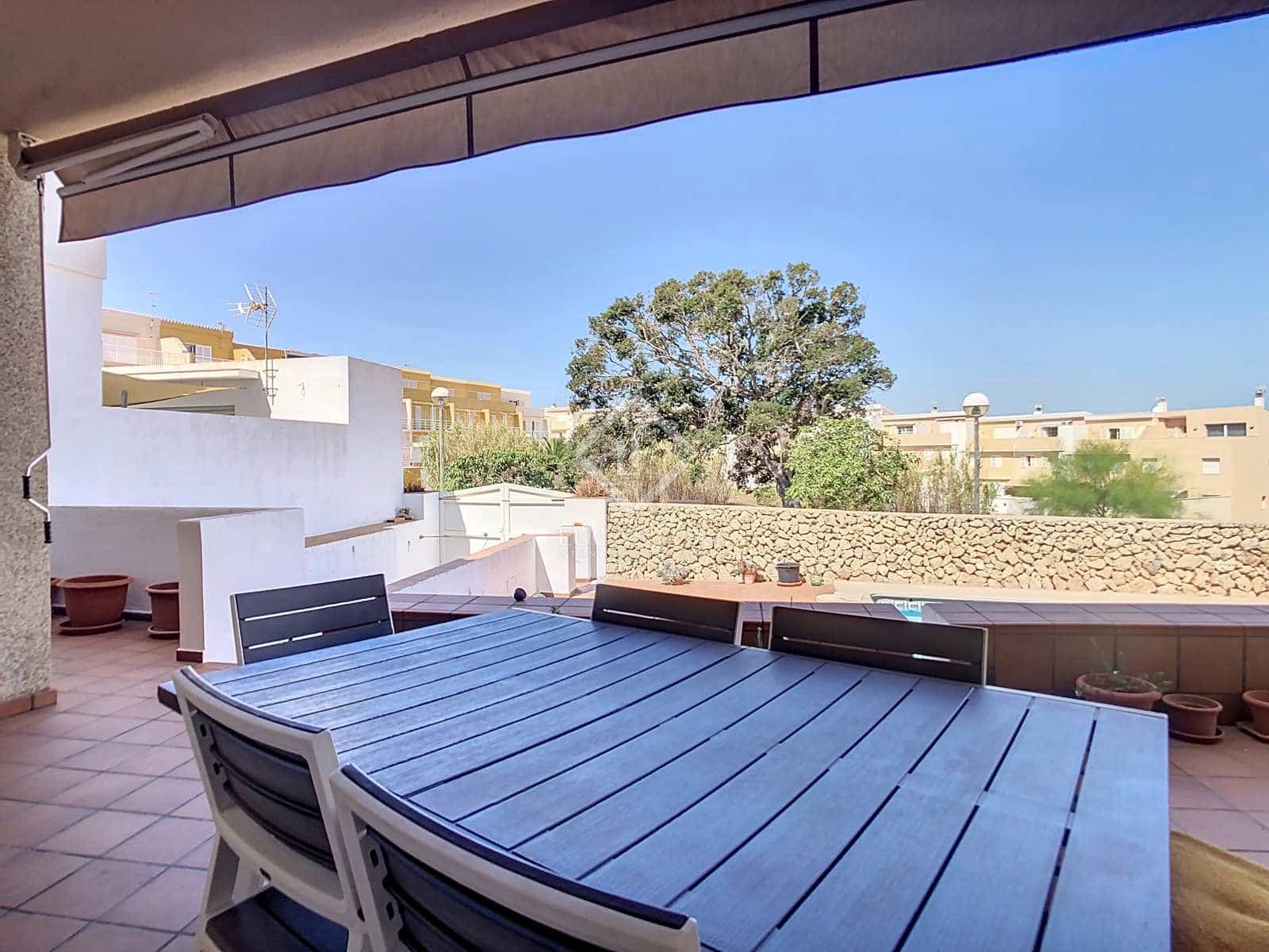 4 slaapkamer Villa te koop in Mahon / Mao met zwembad garage - € 690.000 (Ref: 8454026)